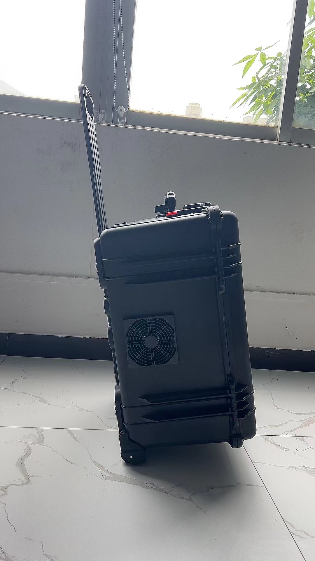 淳化手拉箱型移动通信干扰器